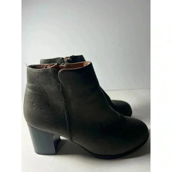 Olive Green Women's Ankle Boots - Picture 4 of 8